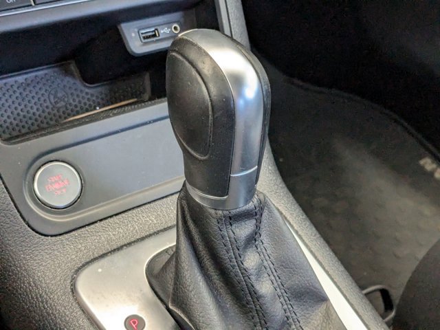 Used 2017 Volkswagen Tiguan S FWD image 8