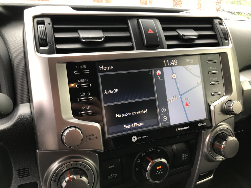 Used 2020 Toyota 4Runner SR5 AWD/4WD image 17