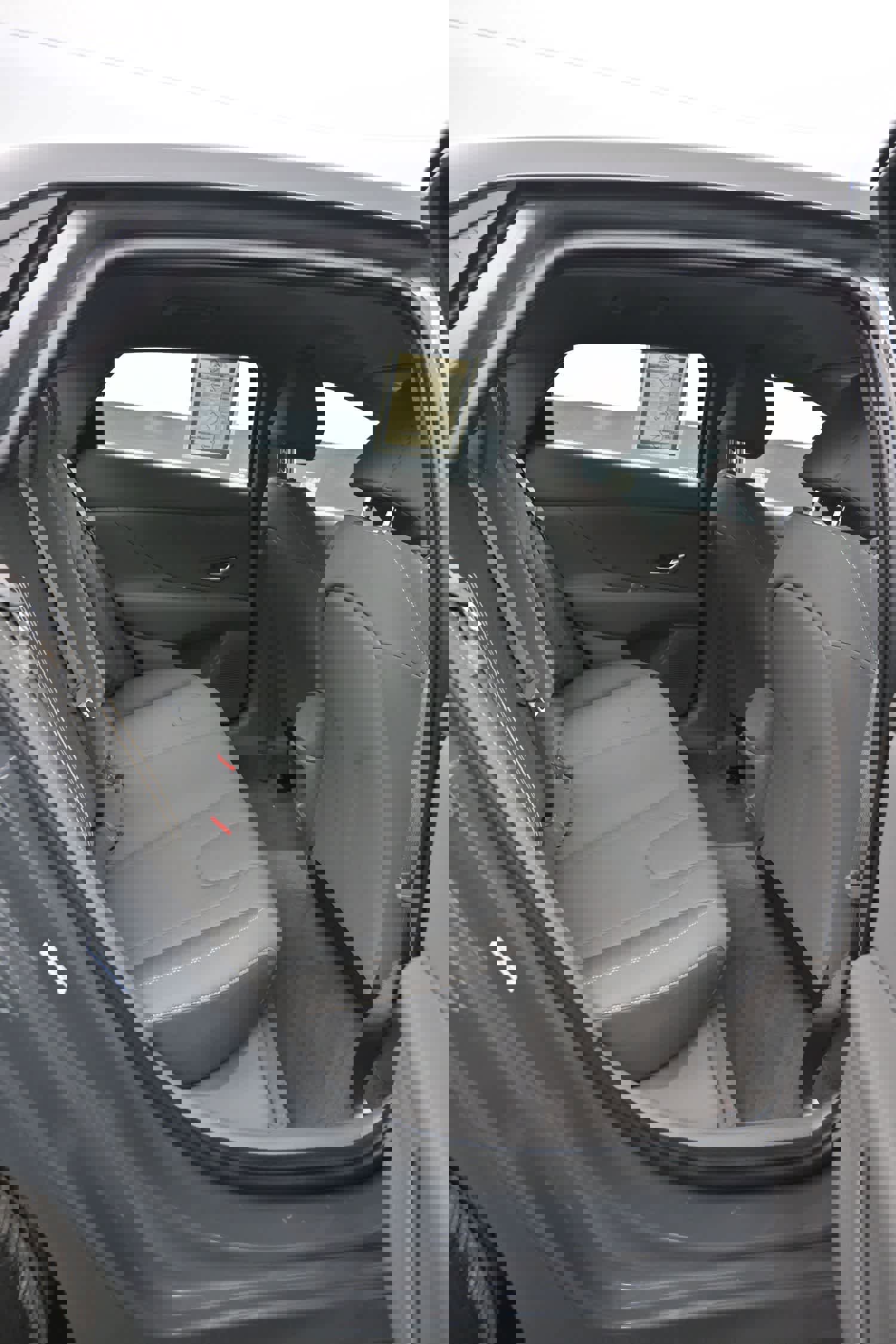 Certified 2025 Hyundai Elantra Sport image 12