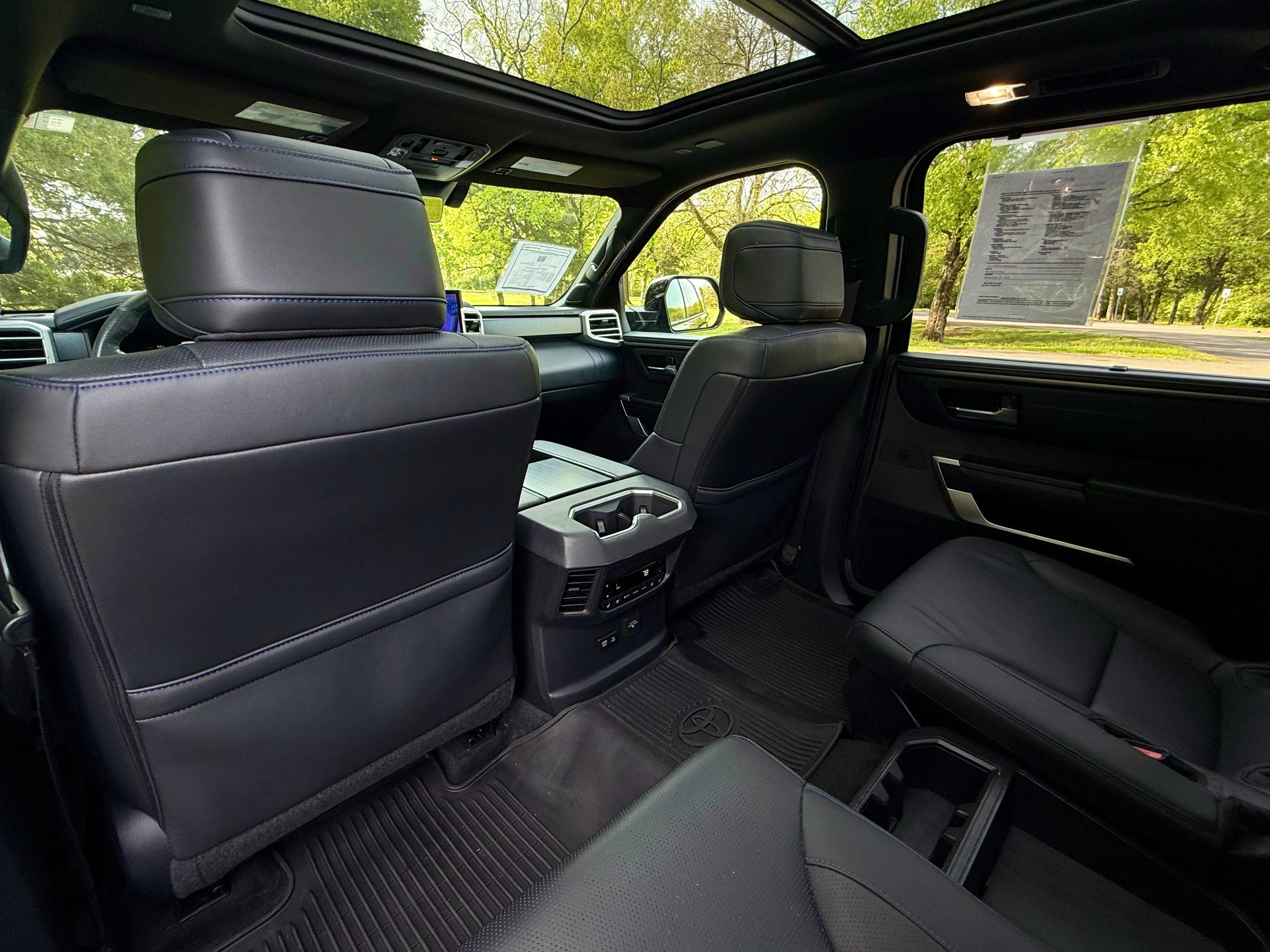 Used 2023 Toyota Sequoia Platinum image 38