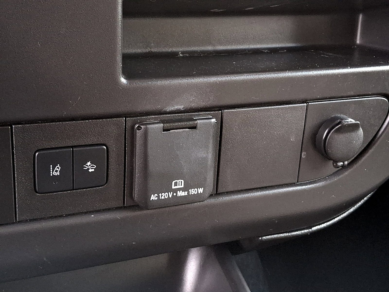 Used 2024 Chevrolet Express 3500 LT w/ LT Preferred Equipment Group RWD image 25