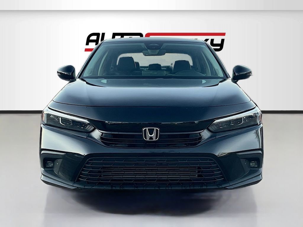 Used 2024 Honda Civic Touring image 2