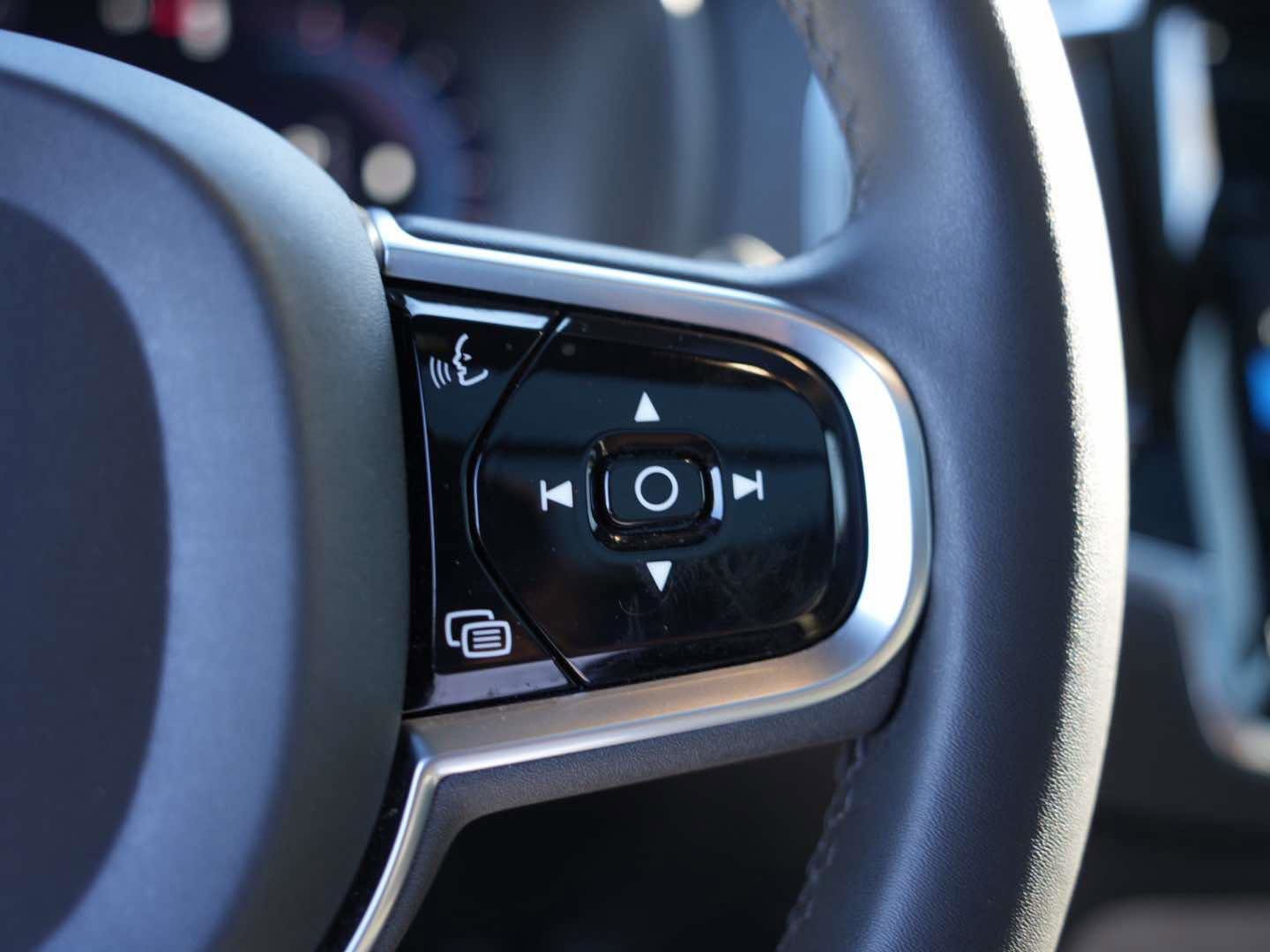 Used 2023 Volvo XC90 B6 Ultimate w/ Protection Package Premier AWD/4WD image 21