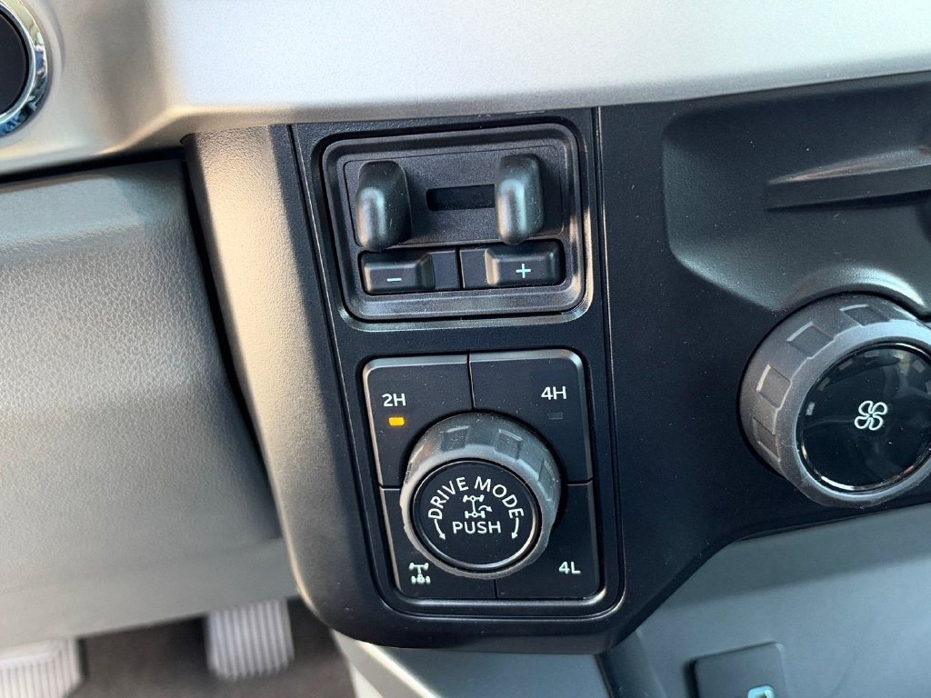 New 2027 Ford F250 XLT w/ XLT Premium Package AWD/4WD image 18