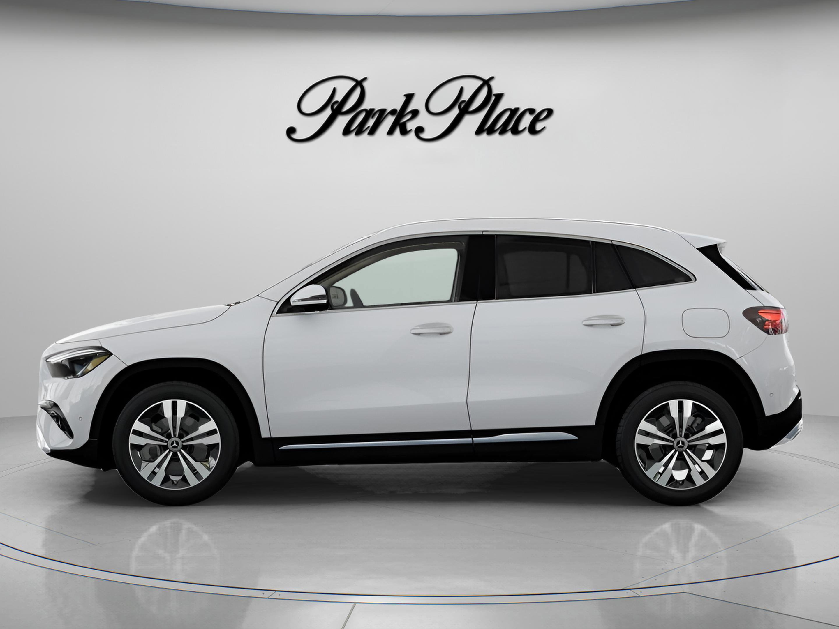 New 2026 Mercedes-Benz GLA 250 4MATIC image 5