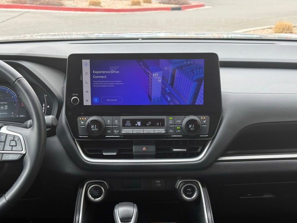 Used 2025 Toyota Grand Highlander AWD image 14