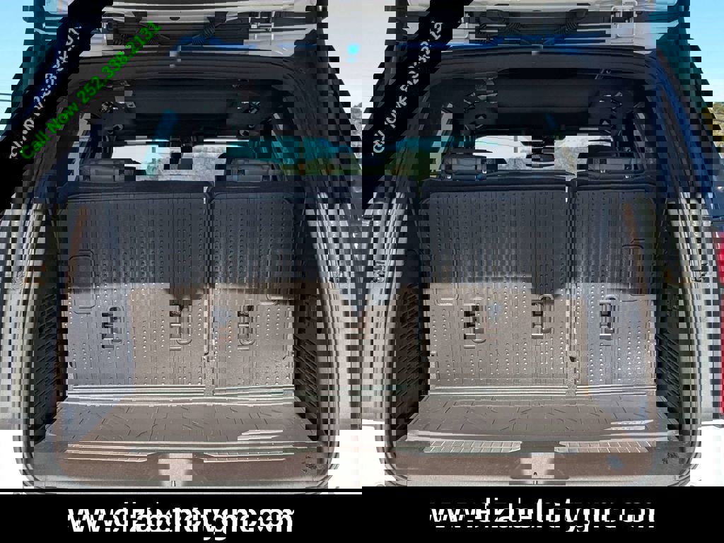 Used 2022 Chevrolet Tahoe Z71 w/ Z71 Off-Road Package image 14