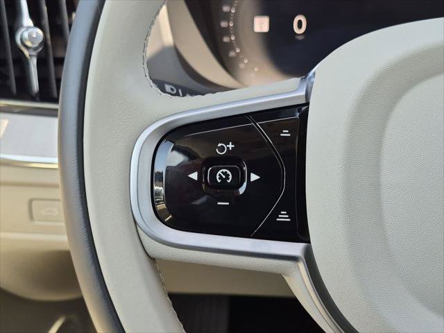 Used 2026 Volvo XC60 T8 Ultra w/ Protection Package Premier AWD/4WD image 14