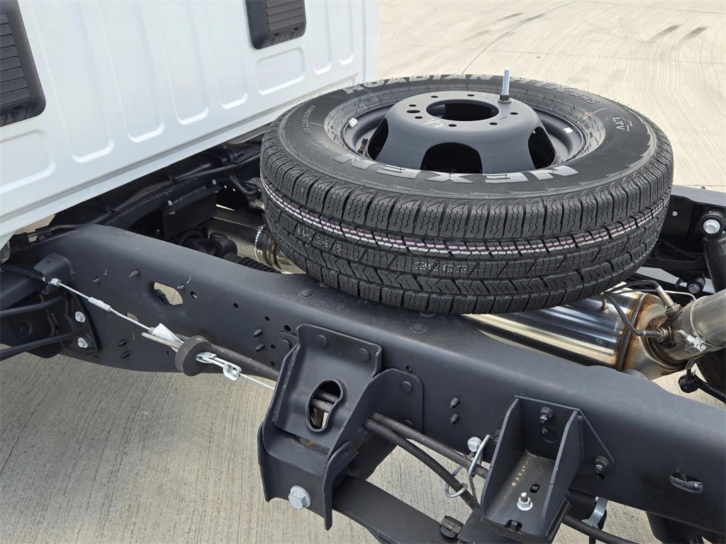 New 2025 RAM 3500 Tradesman w/ Chrome Appearance Group image 8