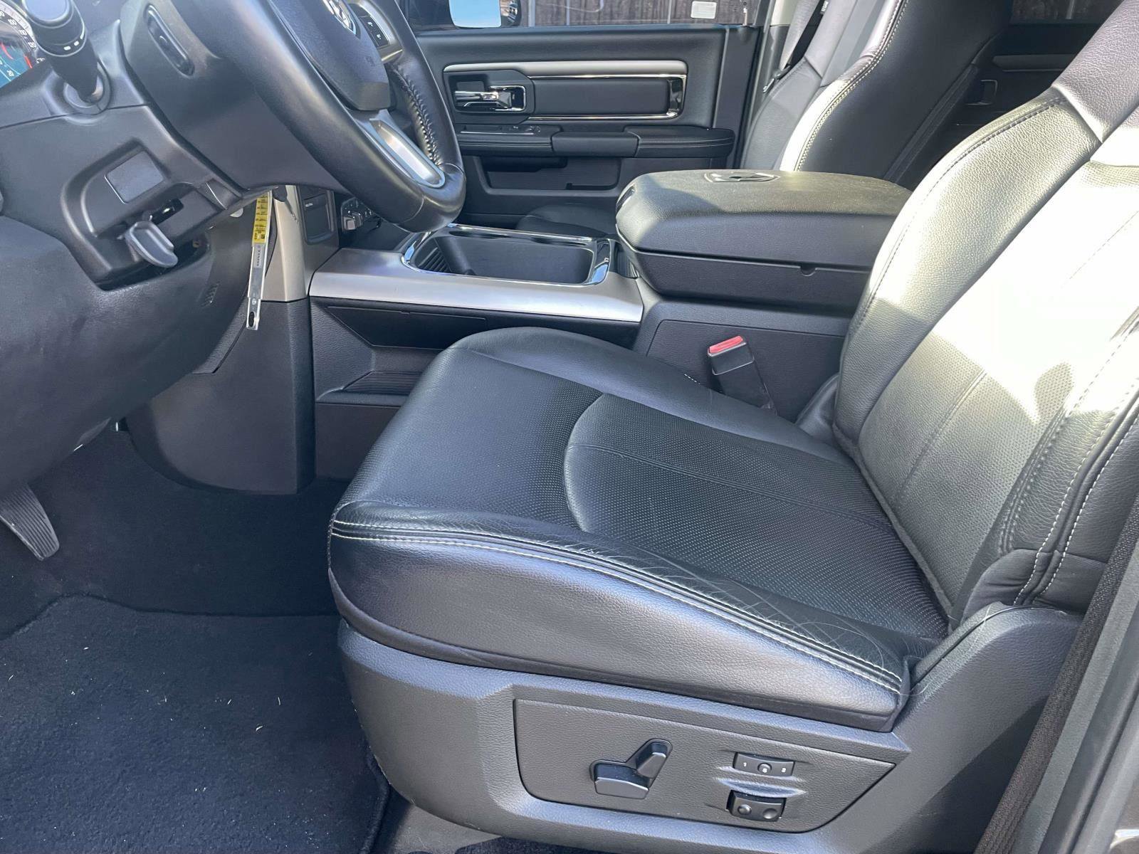 Used 2018 RAM 2500 Laramie w/ Sport Appearance Group image 9