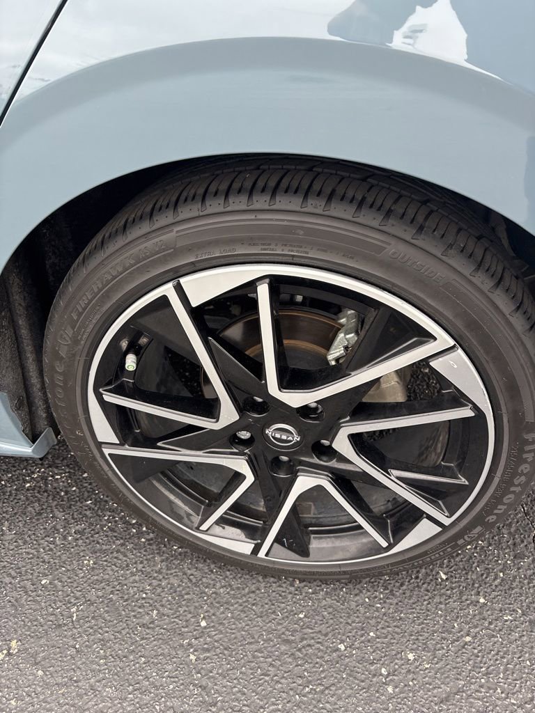 Used 2025 Nissan Sentra SR image 12