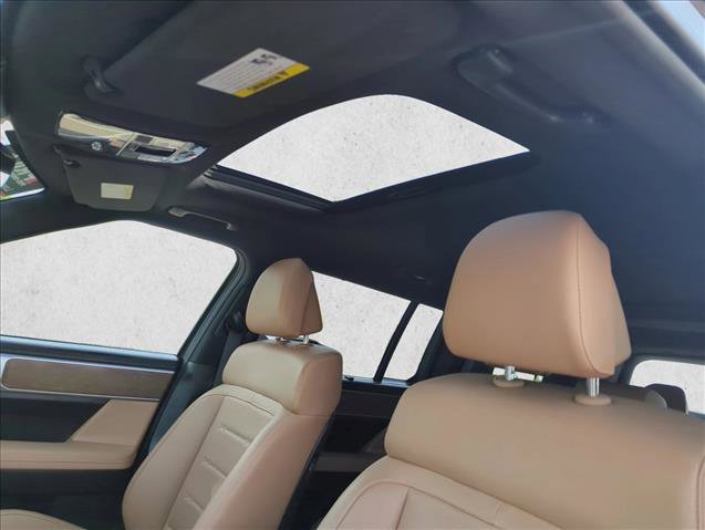 Used 2025 Hyundai Santa Fe Limited image 24