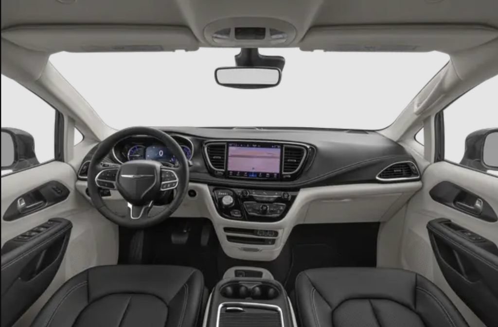 Used 2024 Chrysler Pacifica Limited FWD image 4