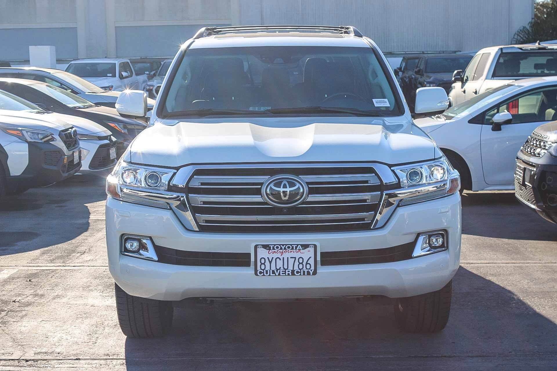 Certified 2021 Toyota Land Cruiser image 2