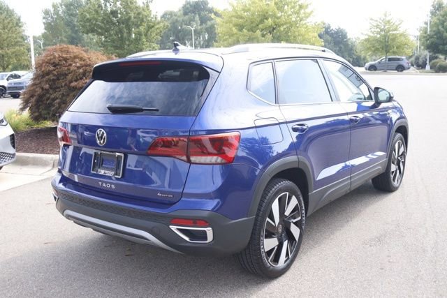 Used 2024 Volkswagen Taos SEL image 3