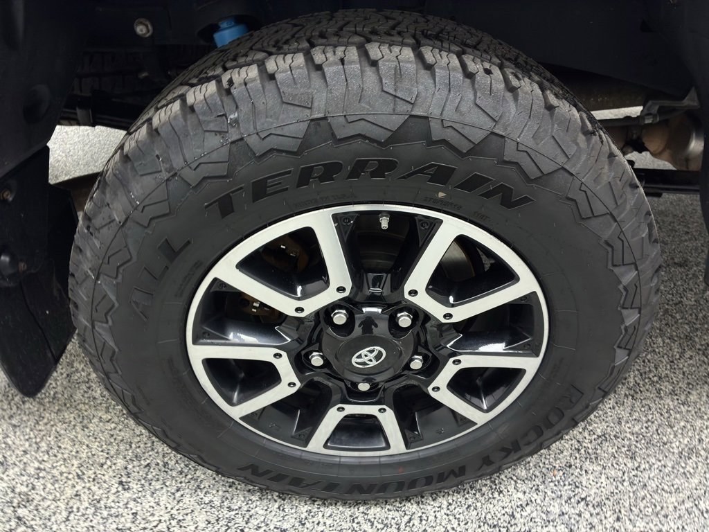 Used 2018 Toyota Tundra SR5 image 15