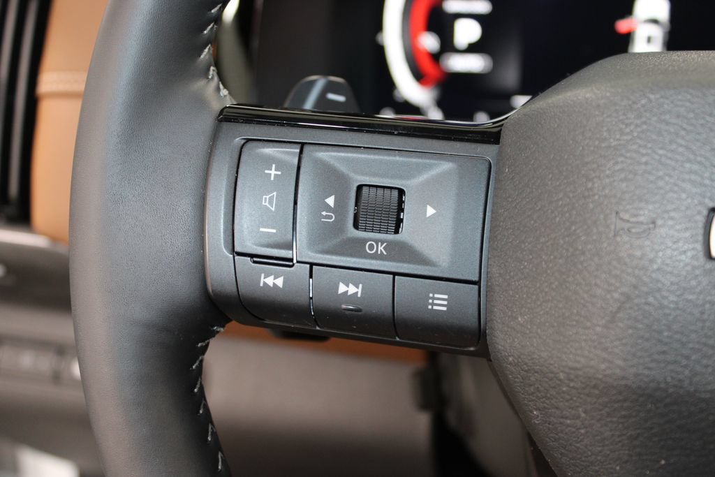 Used 2026 Nissan Pathfinder Platinum AWD/4WD image 29