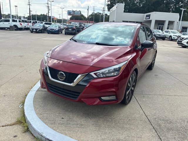 Used 2021 Nissan Versa SR FWD image 3