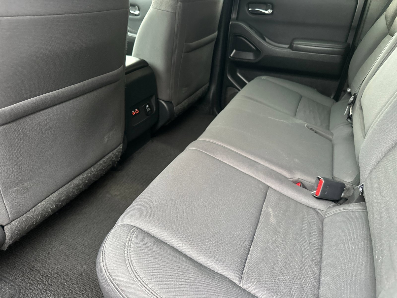 Used 2022 Nissan Frontier SV image 13