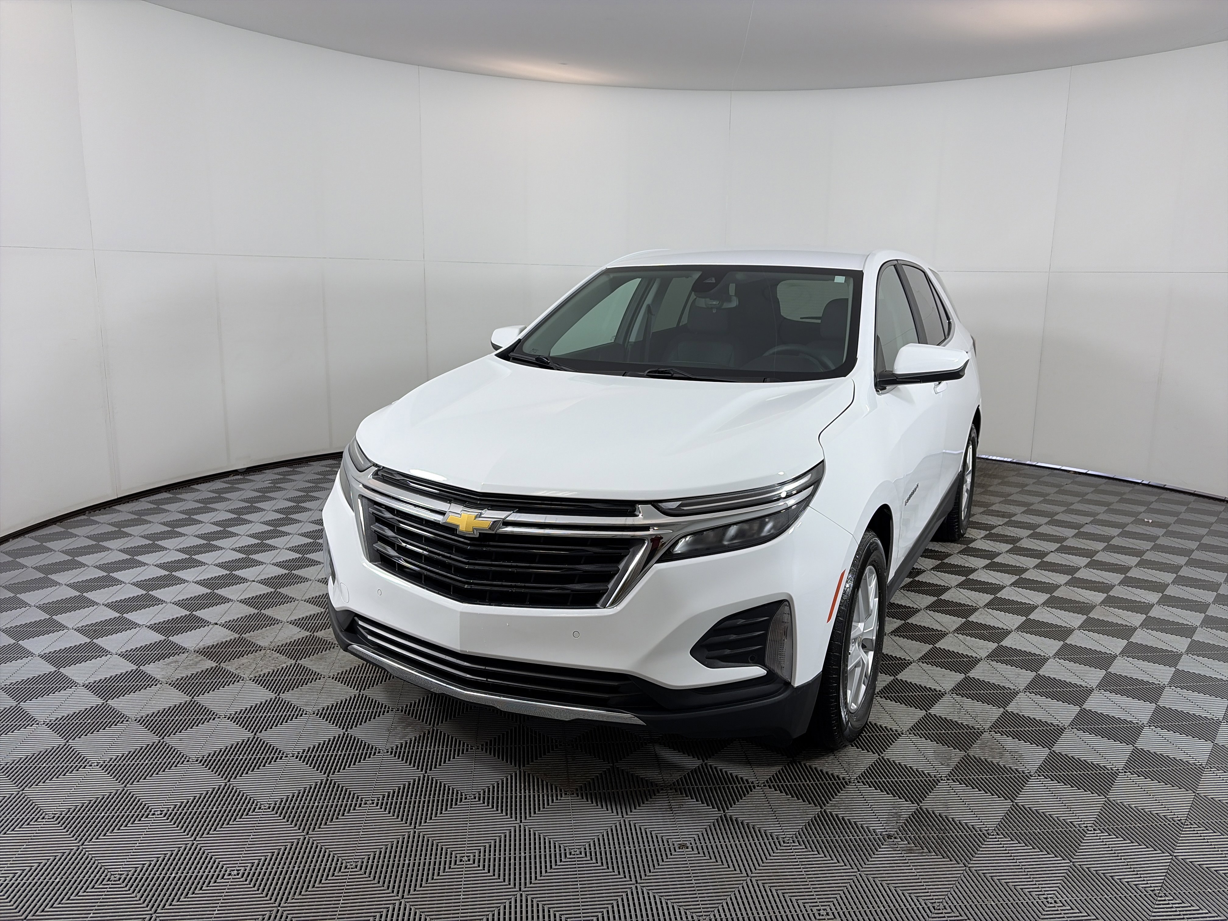 Certified 2023 Chevrolet Equinox LT image 2