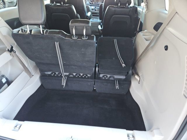Used 2024 Chrysler Pacifica Touring-L image 24
