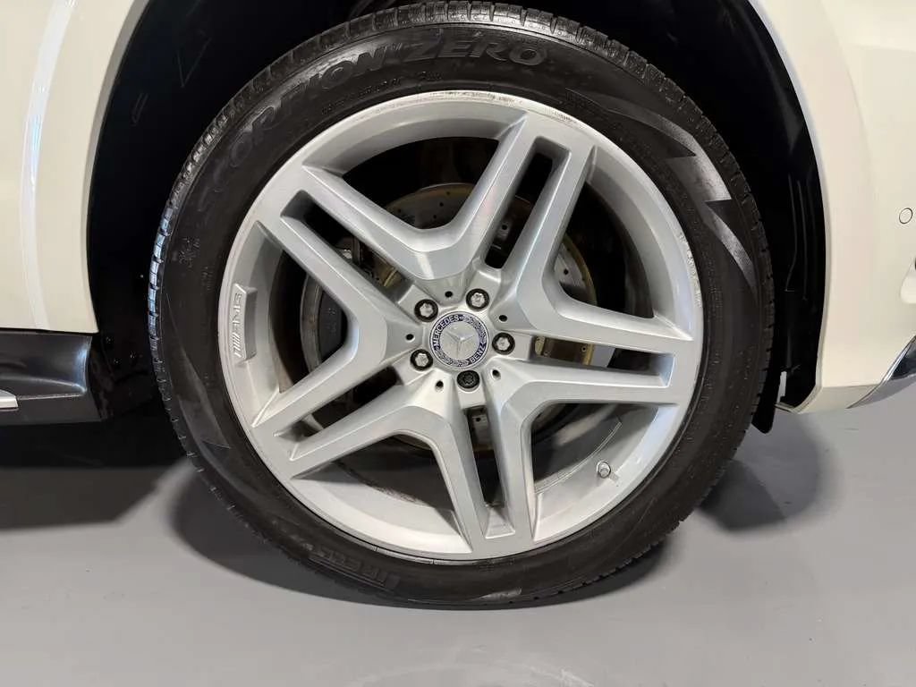 Used 2015 Mercedes-Benz GL 550 4MATIC image 10