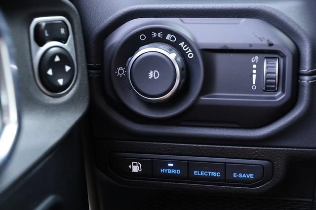 Used 2024 Jeep Wrangler Unlimited Rubicon 4xe AWD/4WD image 21