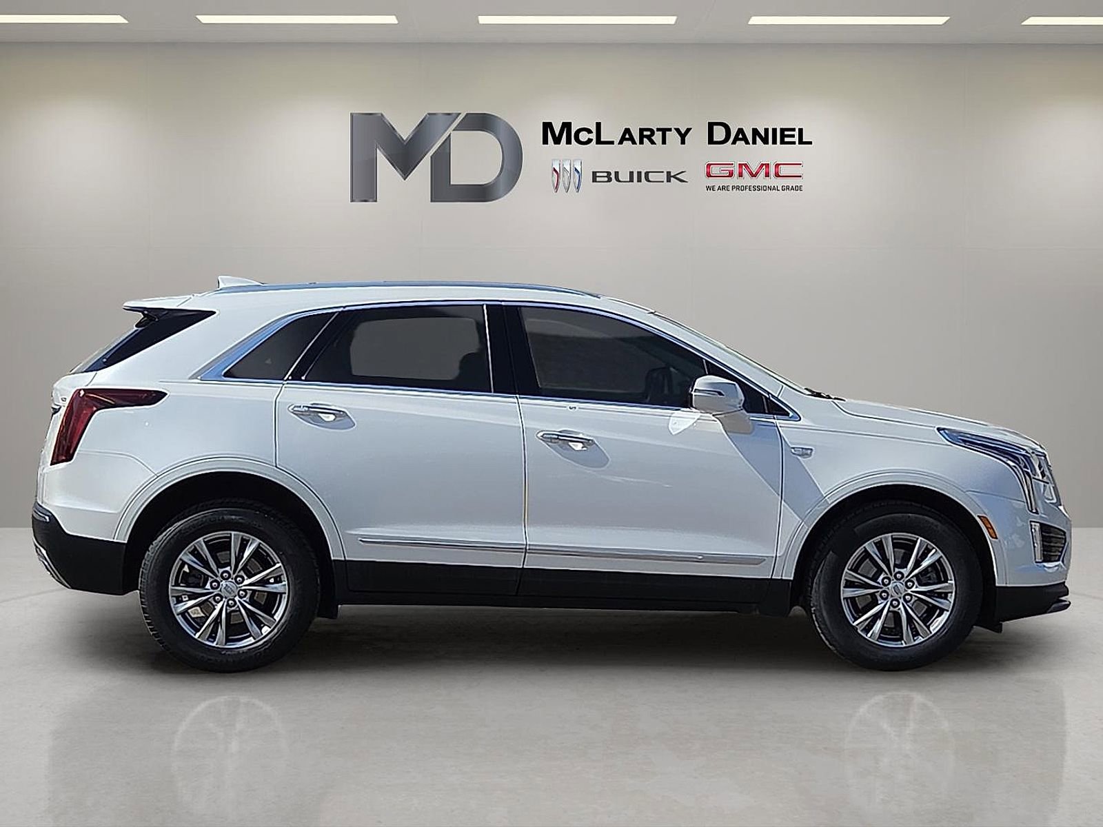 Certified 2021 Cadillac XT5 Premium Luxury image 6