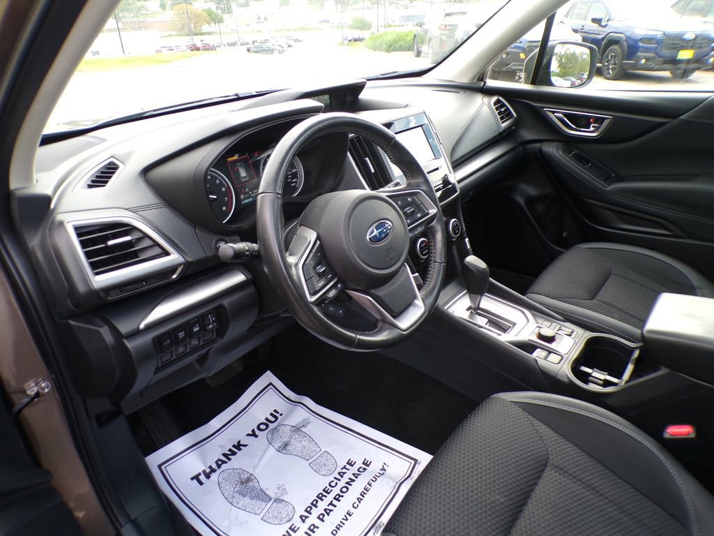 Used 2022 Subaru Forester Premium AWD/4WD image 11