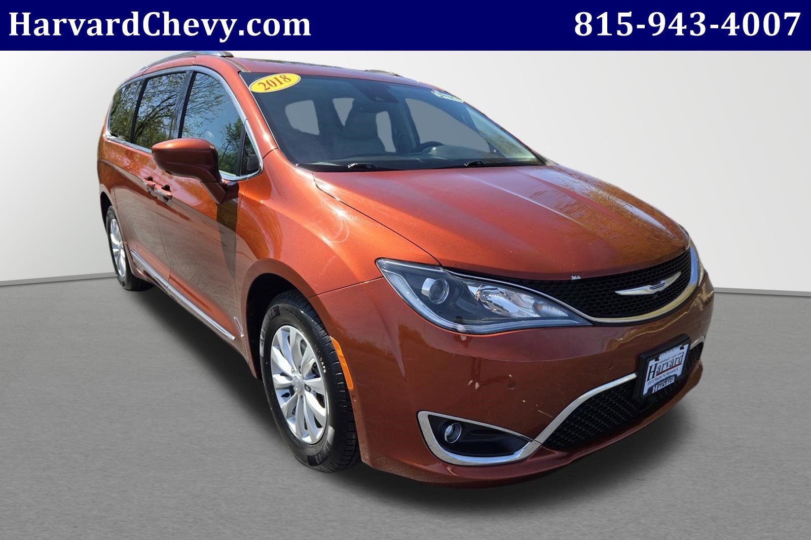 Used 2018 Chrysler Pacifica Touring-L Plus w/ Advanced Safetytec Group FWD image 1