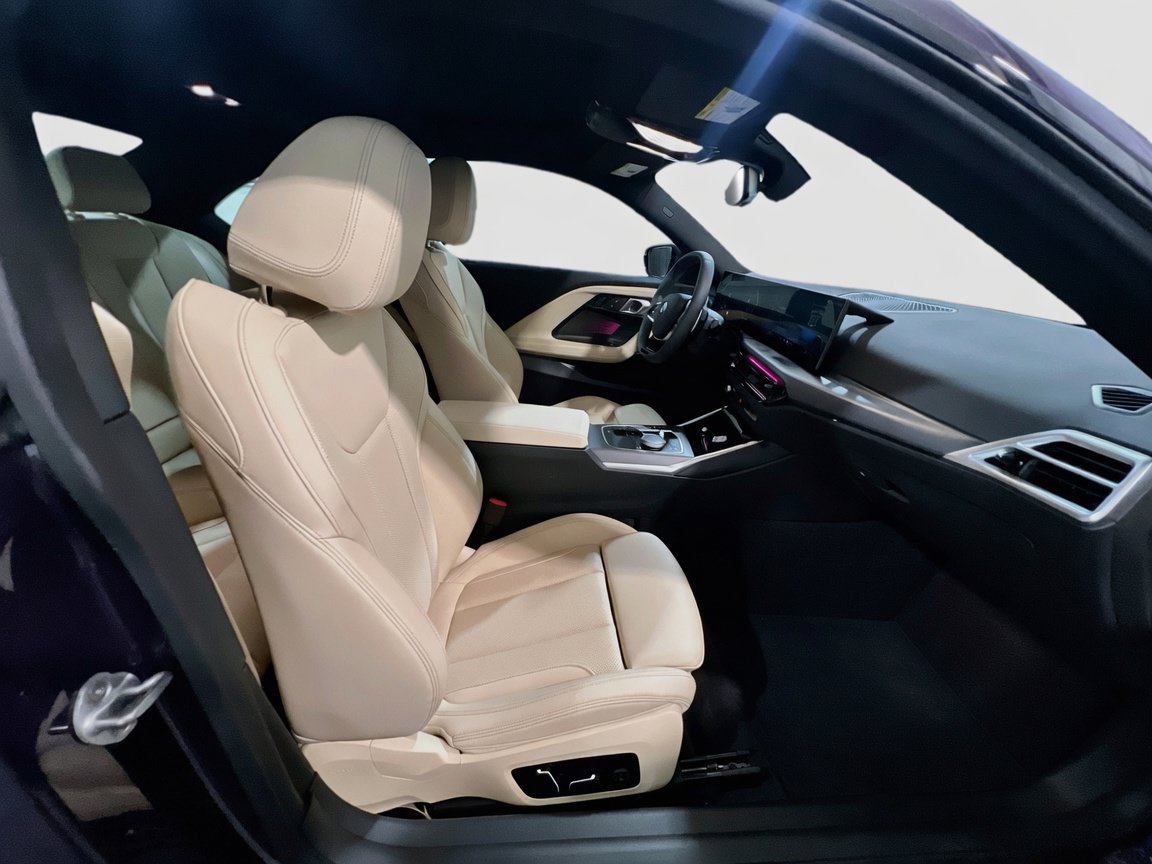 Used 2026 BMW 230i Coupe w/ Convenience Package RWD image 20