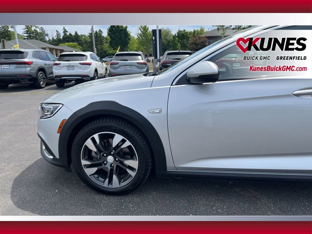 Used 2018 Buick Regal Essence w/ Driver Confidence Package #1 AWD/4WD image 15