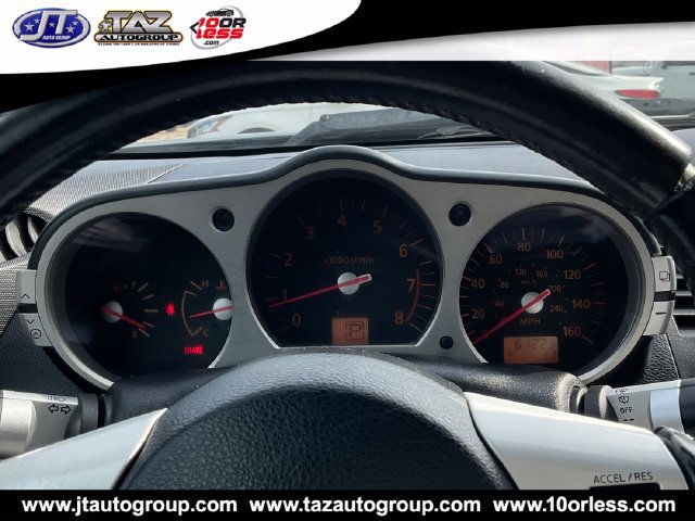 Used 2004 Nissan 350Z Enthusiast w/ Side Airbags Pkg RWD image 17
