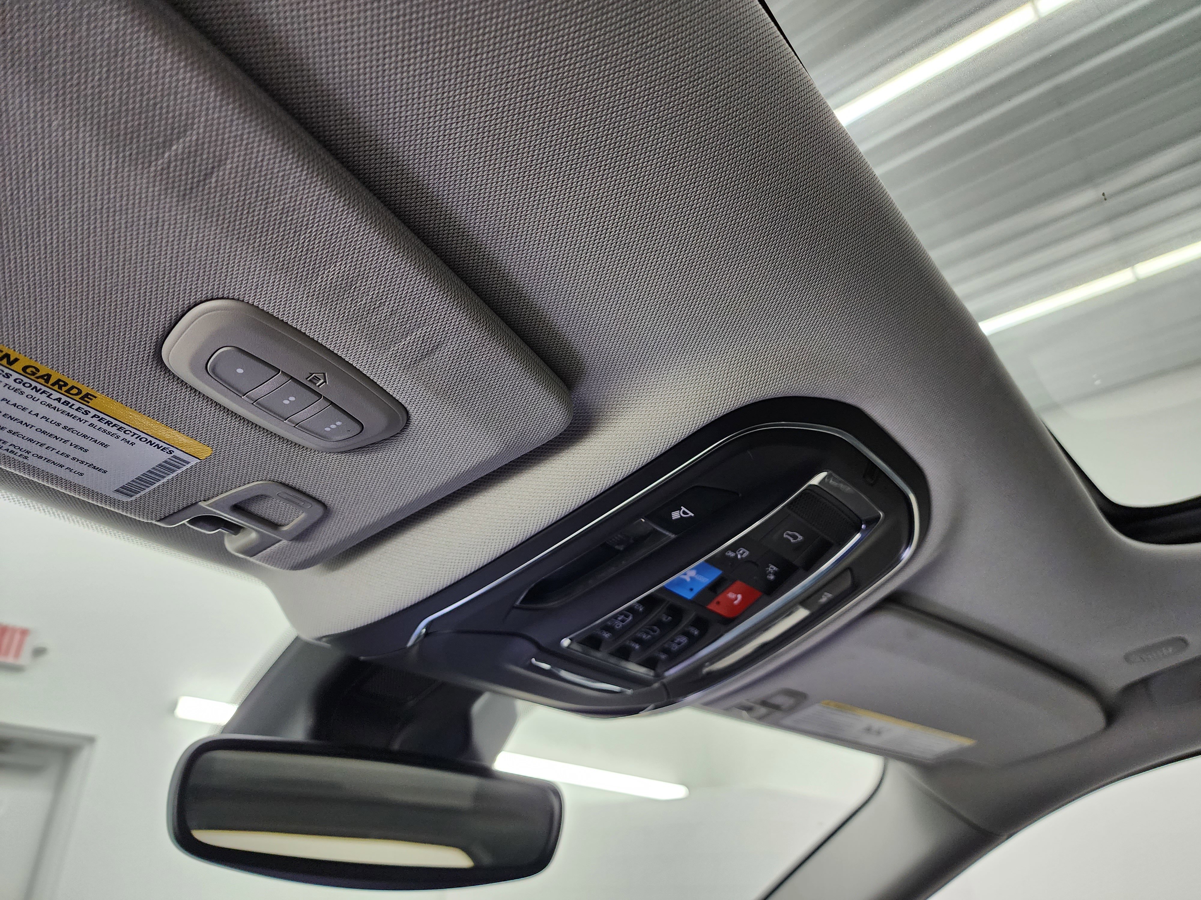 Used 2023 Jeep Grand Cherokee Limited w/ Black Appearance Package image 13