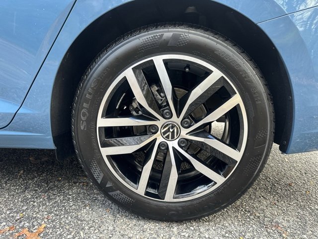 Used 2025 Volkswagen Jetta SE image 27