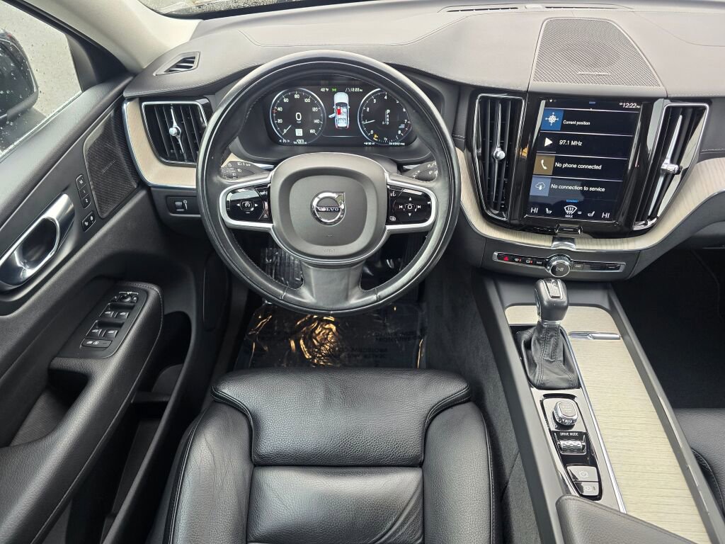 Used 2020 Volvo XC60 T5 Inscription w/ Protection Package Premier image 2