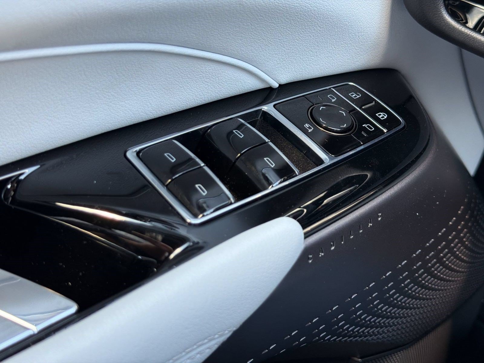 New 2027 Cadillac Lyriq Sport RWD image 14