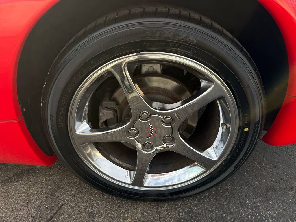 Used 2002 Chevrolet Corvette Convertible w/ Preferred Equipment Group2 image 8