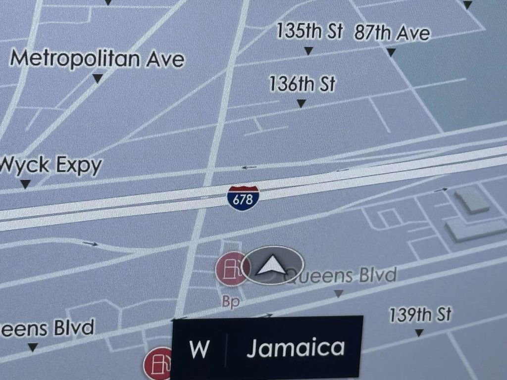 Used 2023 Lincoln Nautilus Reserve w/ Luxury Package image 27