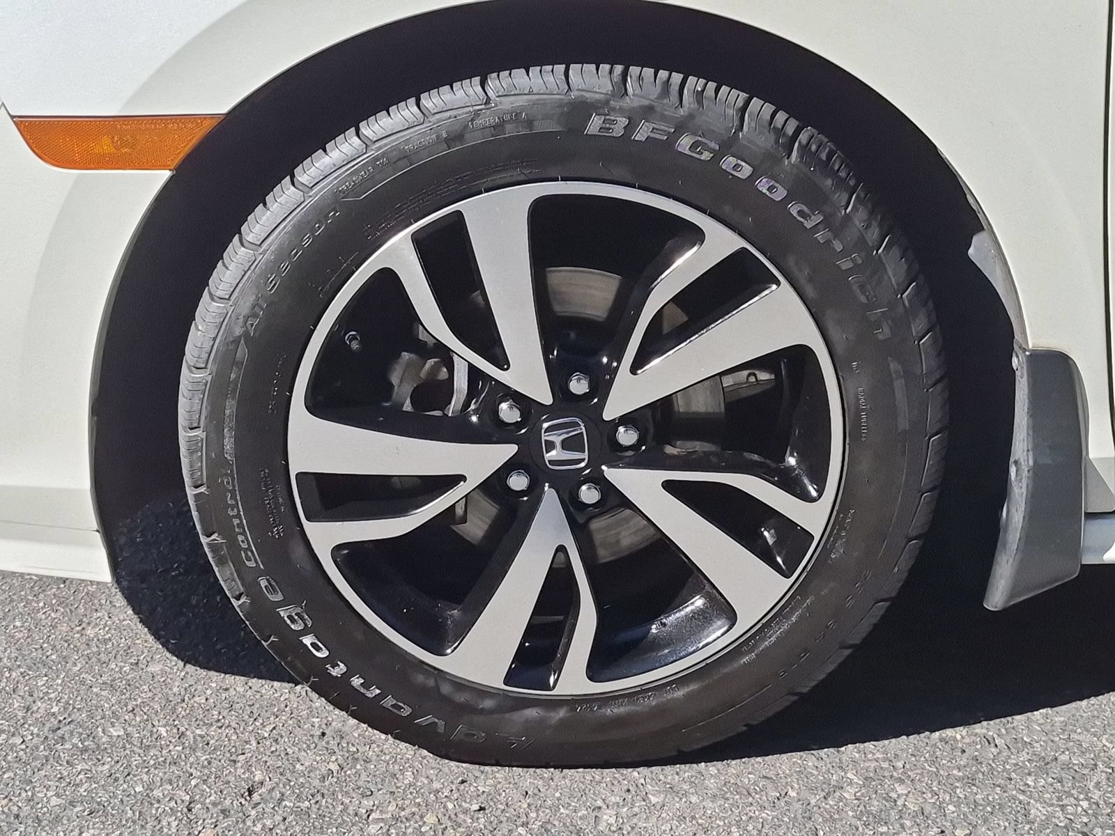 Used 2018 Honda Odyssey Elite image 12