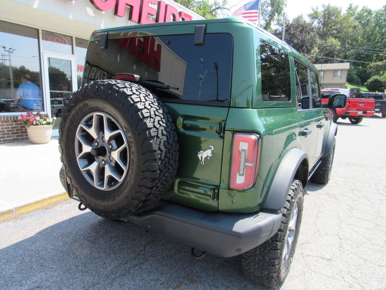 Used 2025 Ford Bronco Badlands AWD/4WD image 12