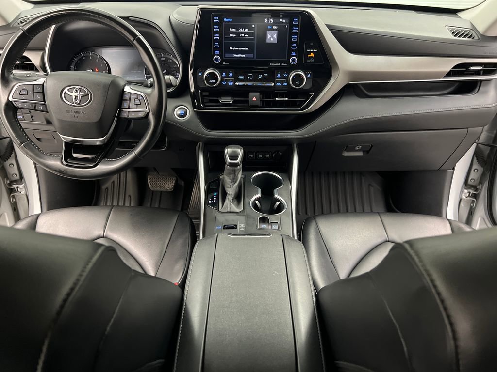 Used 2020 Toyota Highlander XLE image 37