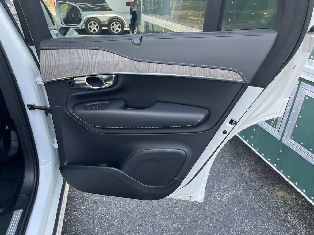 Used 2023 Volvo XC90 B6 Ultimate w/ Protection Package Premier image 21