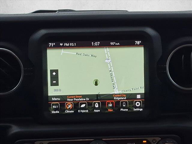 Used 2022 Jeep Wrangler Unlimited Rubicon 4xe w/ Dual Top Group AWD/4WD image 13