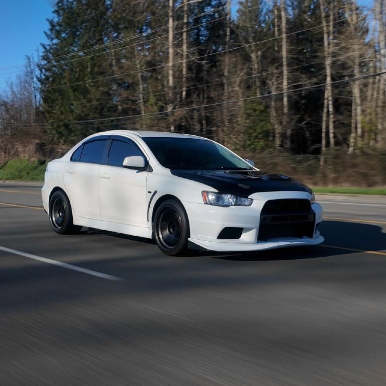 Used 2012 Mitsubishi Lancer Evolution GSR image 4