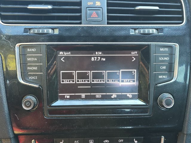 Used 2015 Volkswagen GTI SE FWD image 19