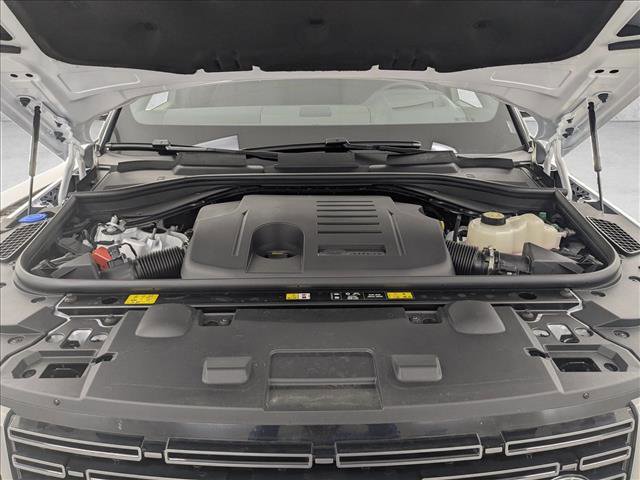 New 2025 Land Rover Range Rover Sport SE image 24