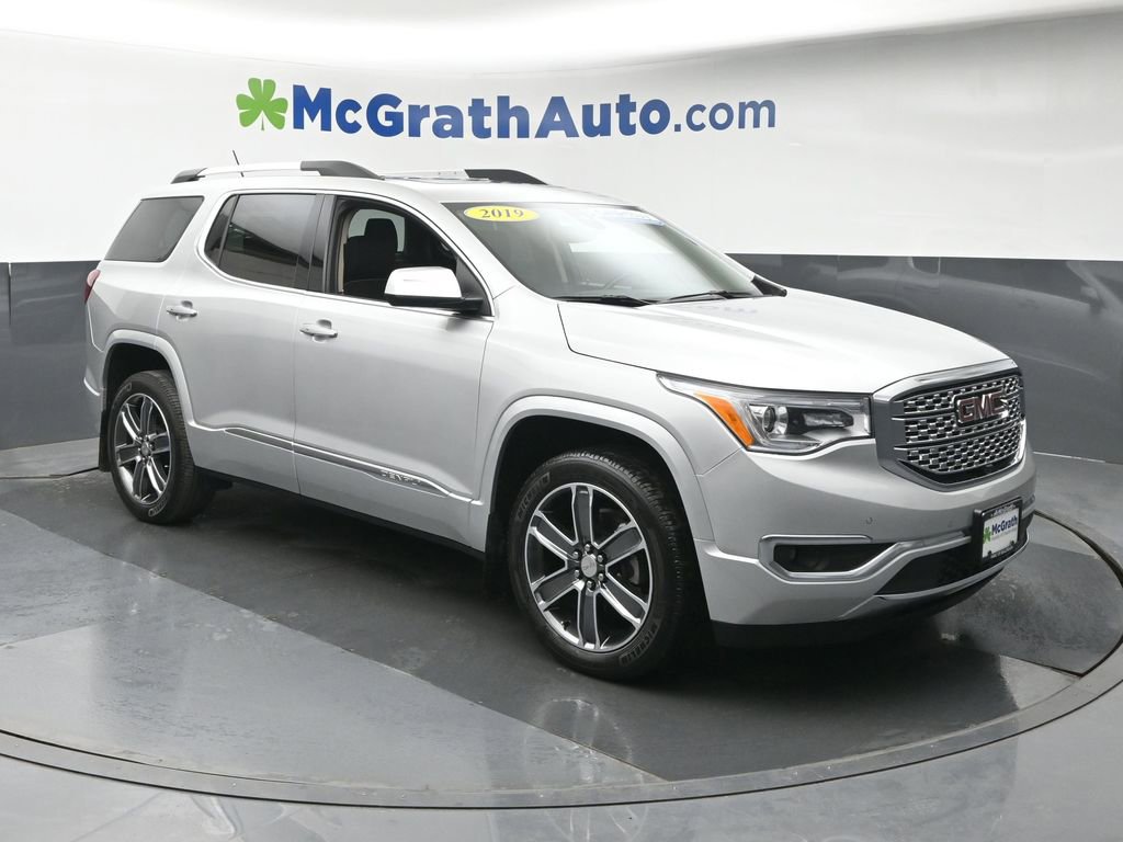 Used 2019 GMC Acadia Denali w/ Technology Package AWD/4WD image 2