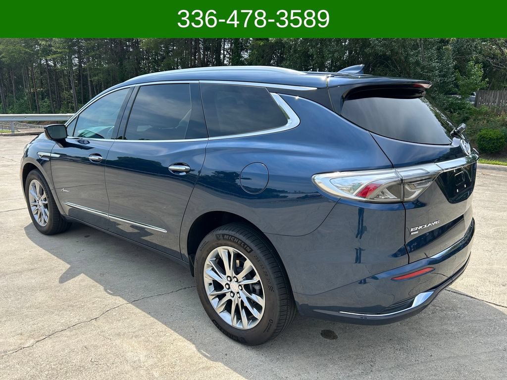 Used 2022 Buick Enclave Avenir w/ Avenir Technology Package AWD/4WD image 3