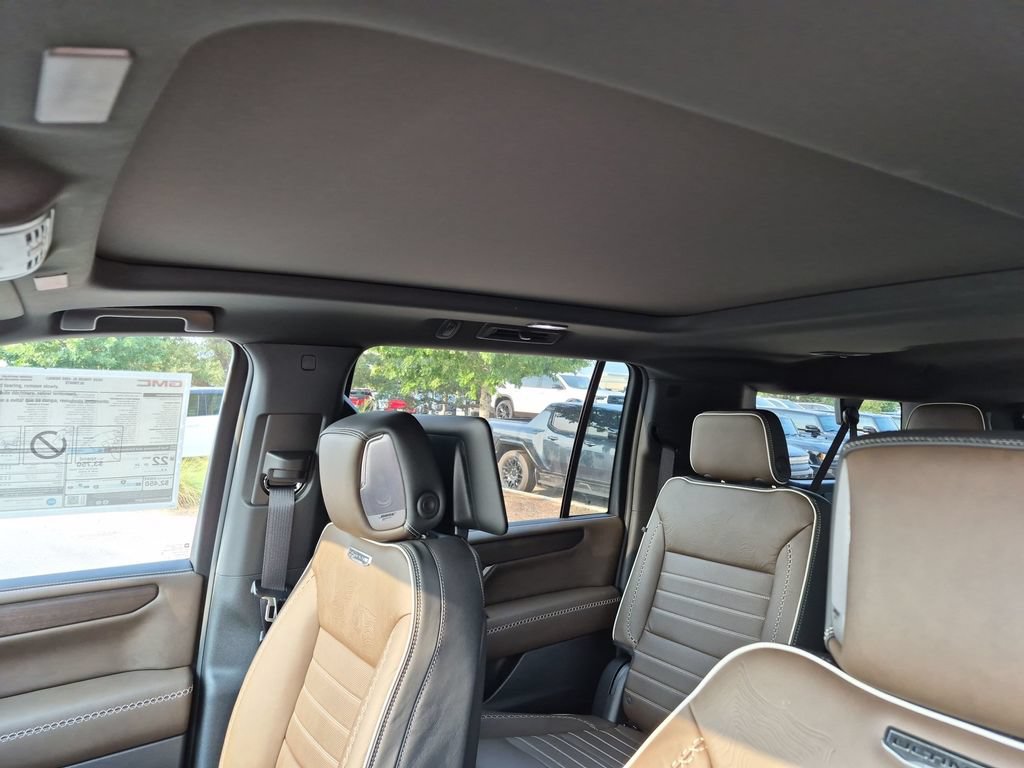 New 2026 GMC Yukon XL Denali Ultimate w/ LPO, Floor Liner Package AWD/4WD image 35
